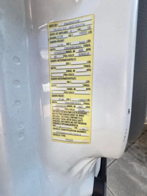 Used 2015 White Ford XL image 4