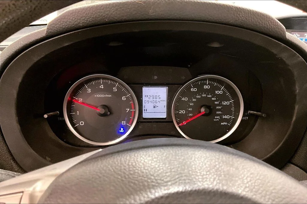 Used 2016 Silver Subaru 2.5i Premium image 19