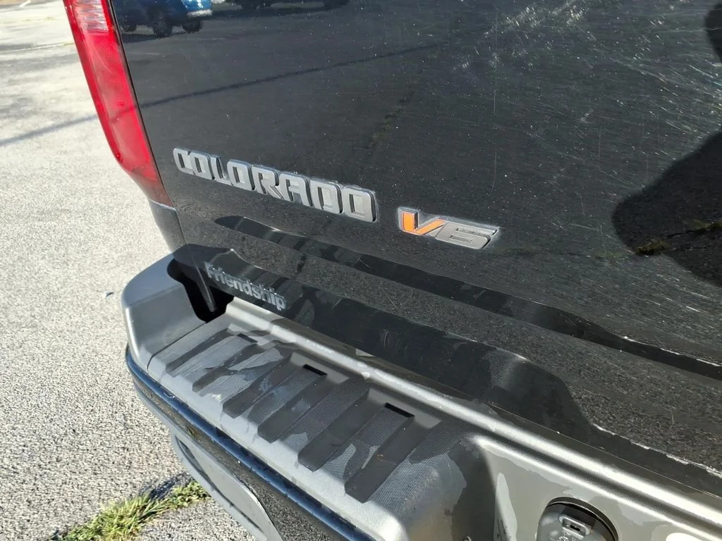 Certified Used 2019 Black Chevrolet Work Truck image 7