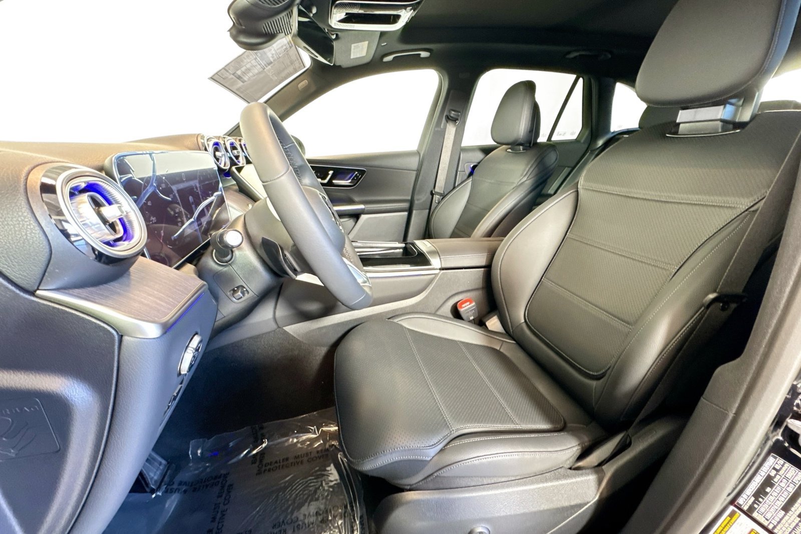 New 2026 Black Mercedes-Benz GLC 300 image 18