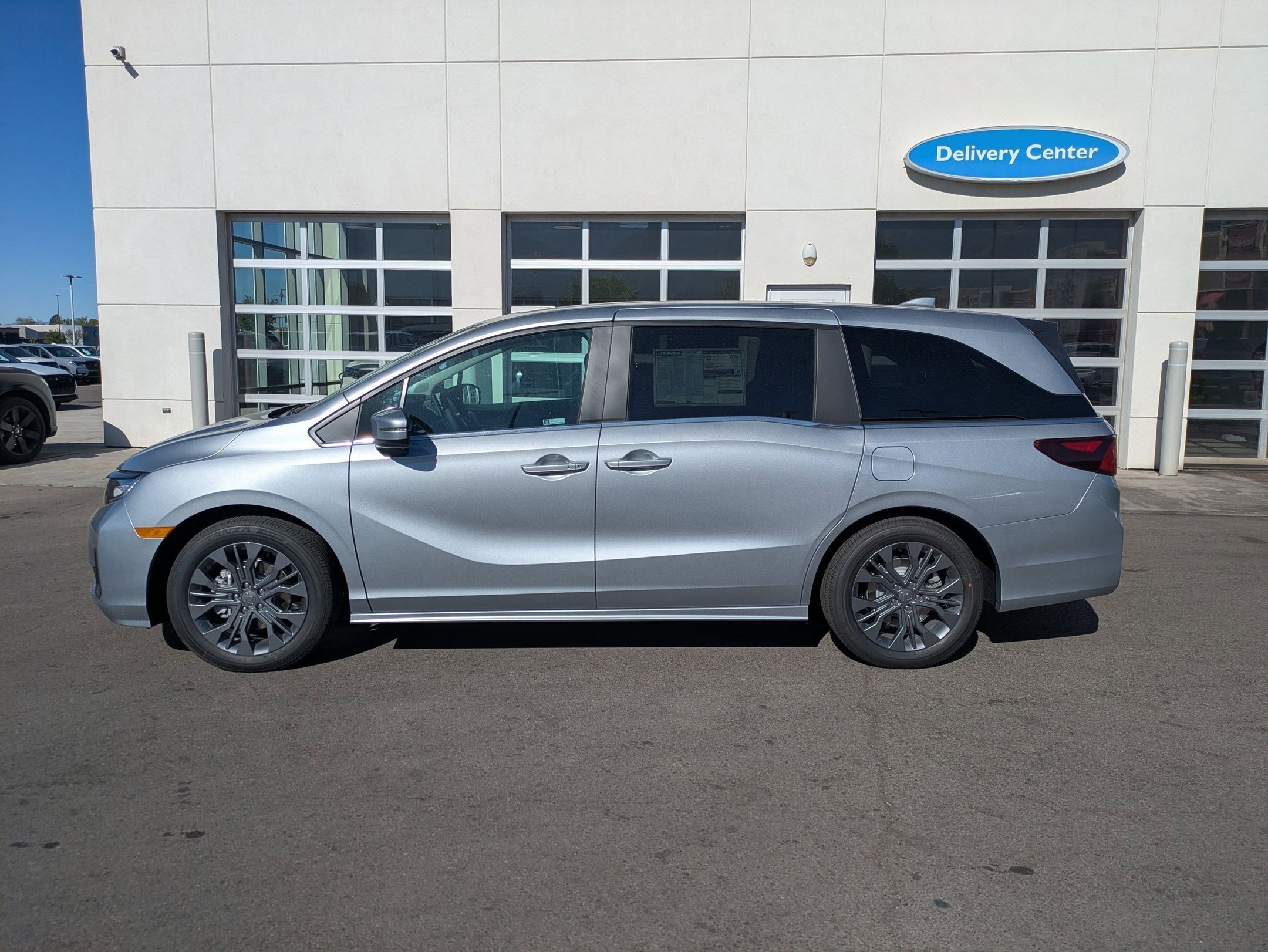 New 2026 Solar Silver Metallic Honda Touring image 7