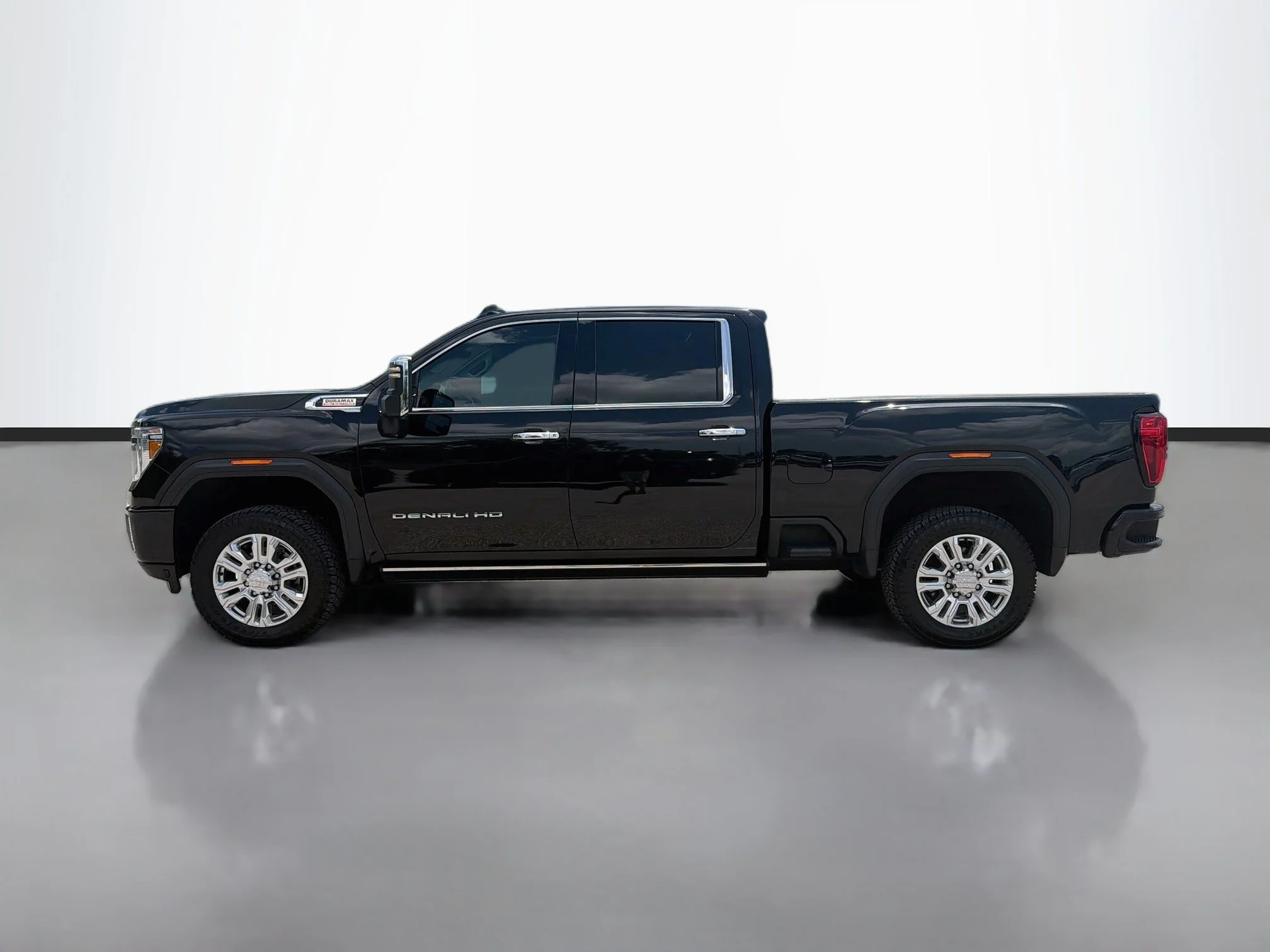 Used 2023 Ebony Twilight Metallic GMC Denali image 2