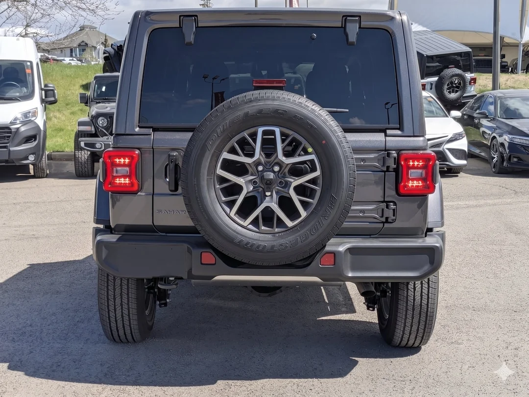 New 2026 Grey Jeep Sahara - - 4x4 - Body- Color Top - Side Steps - 2.0L Turbo - Remote Start & More! image 7