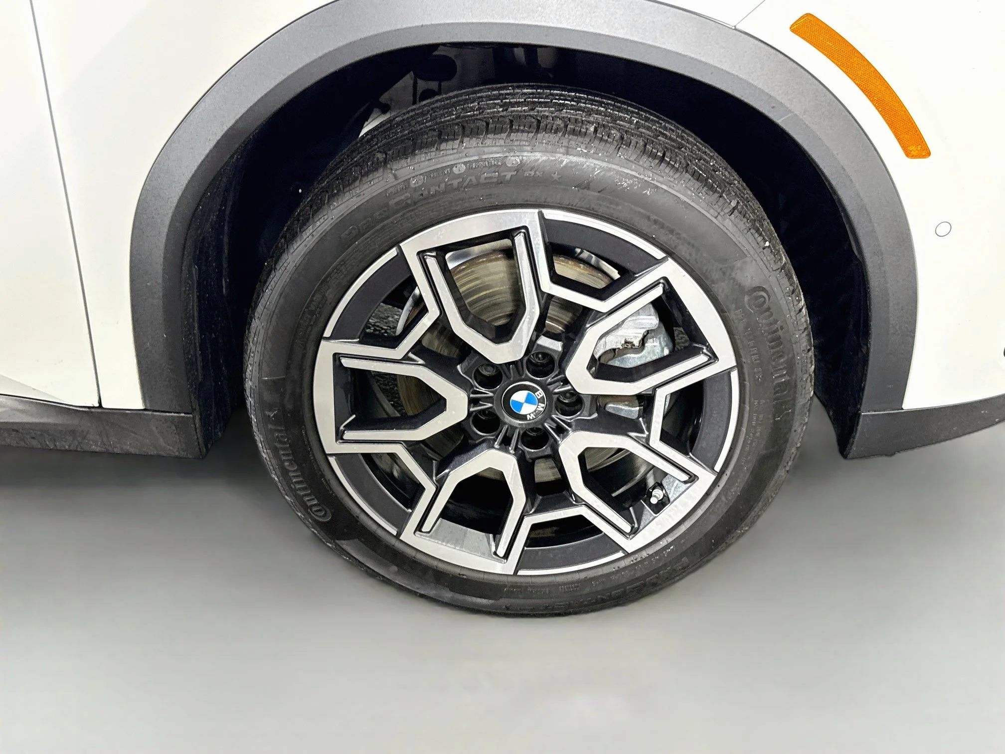 Used 2026 Alpine White BMW xDrive28i image 28