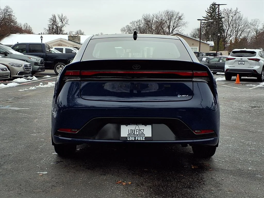 New 2026 Reservoir Blue Toyota  XLE image 17