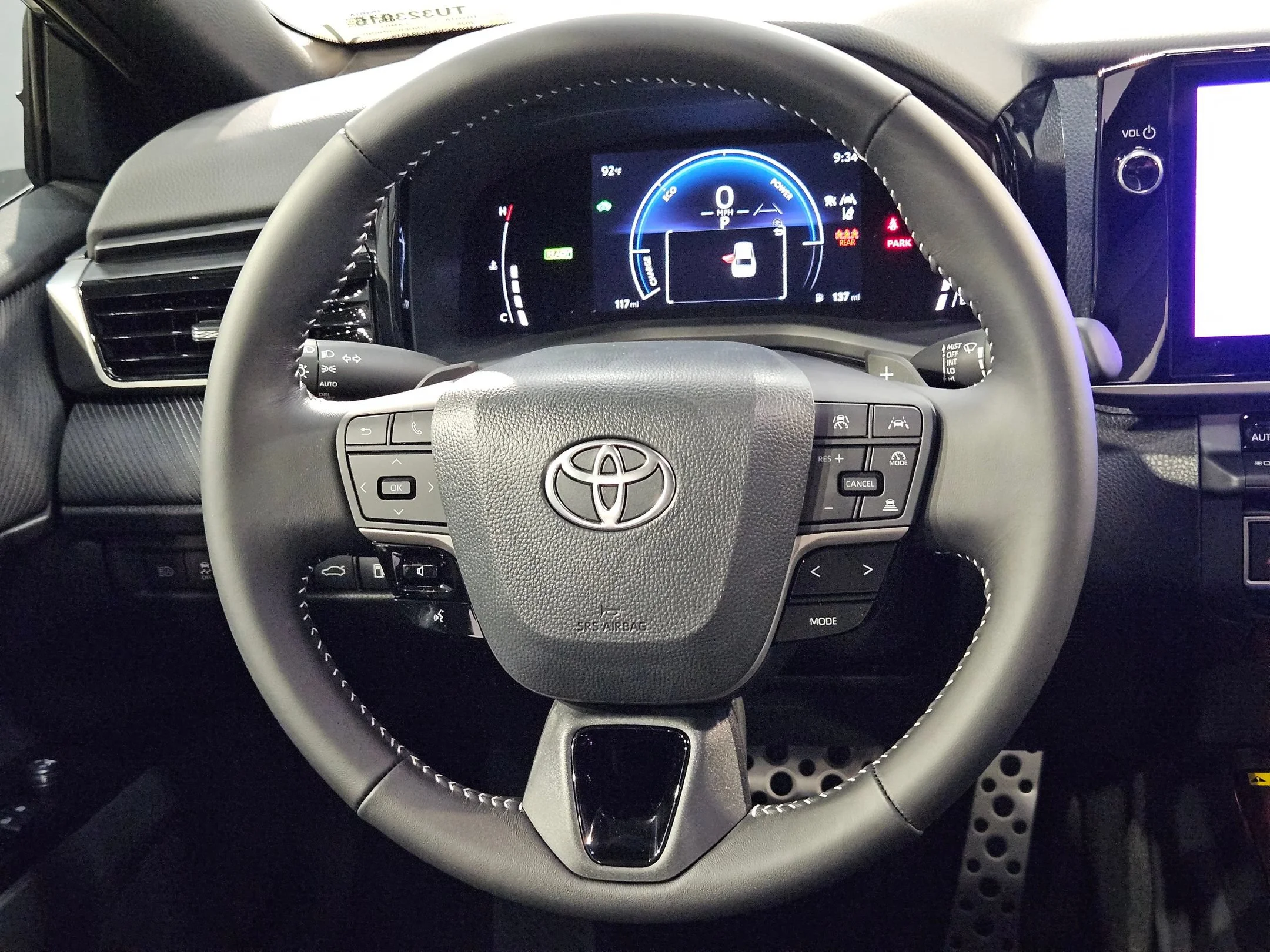 2026 Toyota Camry SE - Photo 27