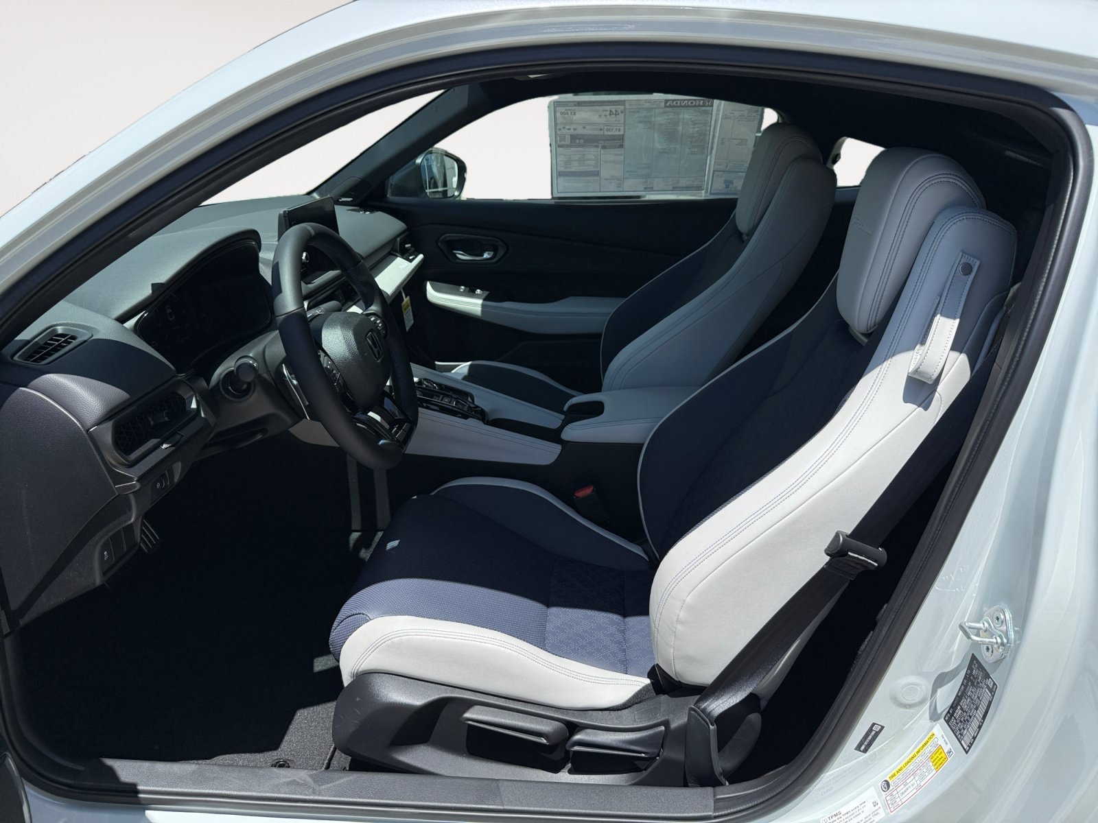 New 2026 Winter Frost Pearl w/Crystal Black Roof Honda 2-Tone image 10