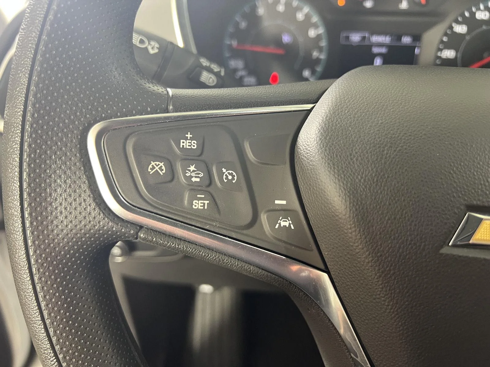 Used 2024 Summit White Chevrolet LS image 10