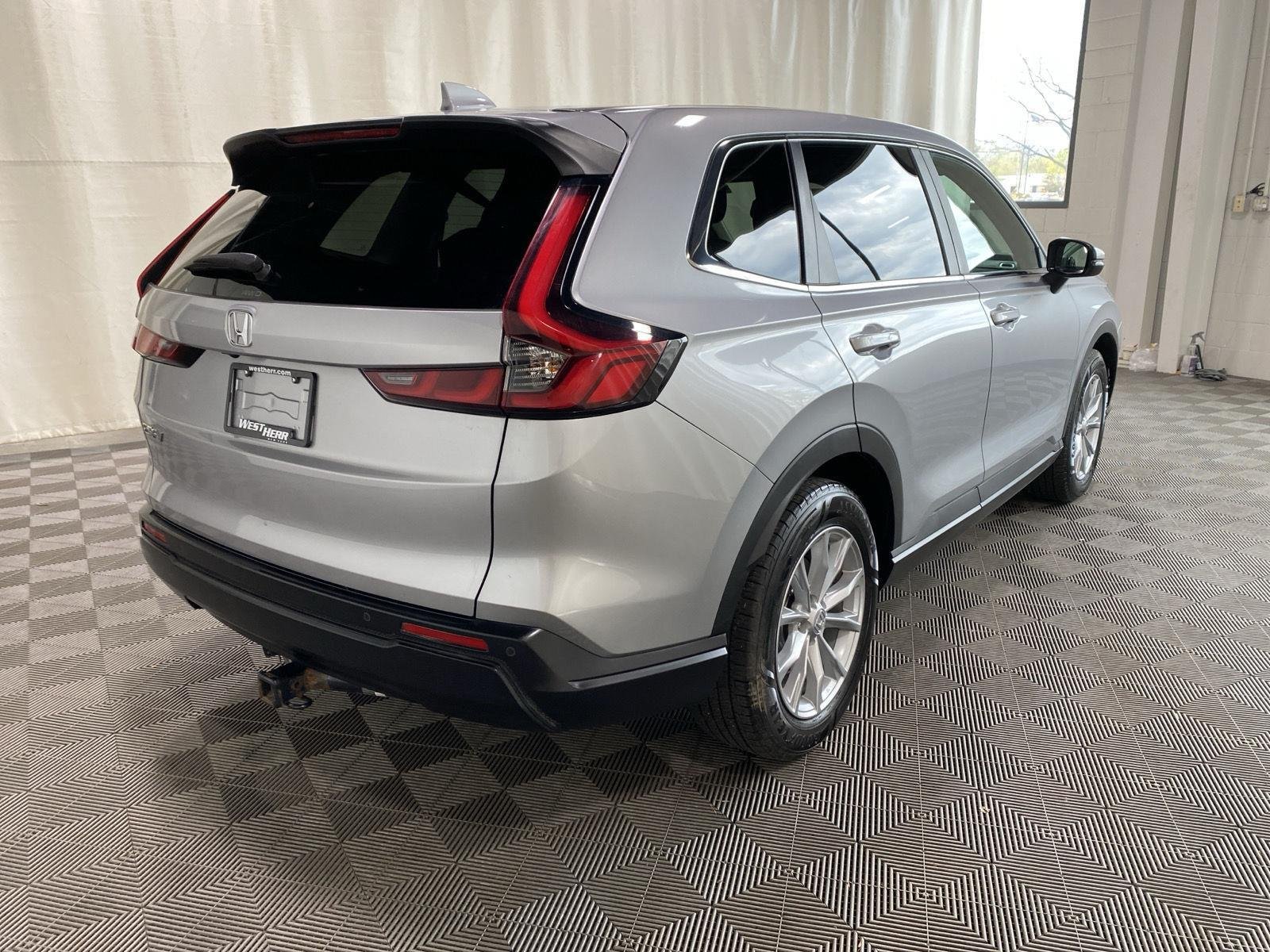 Used 2023 Lunar Silver Metallic Honda EX-L image 7