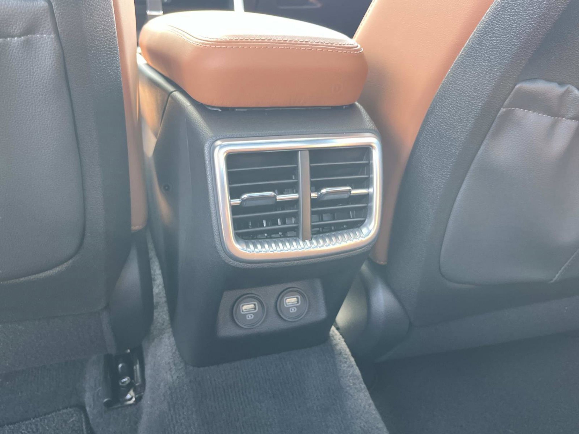 Used 2024 Wolf Gray Kia GT image 17