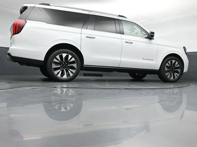 Certified Used 2025 Oxford White Ford Platinum image 41