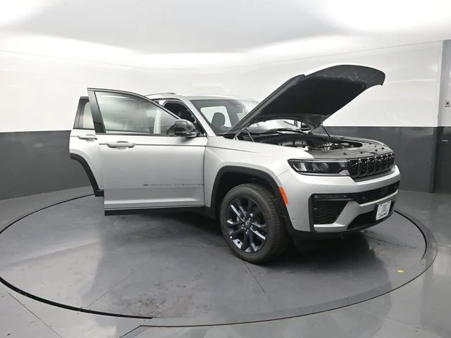New 2026 Silver Zynith Jeep  image 29