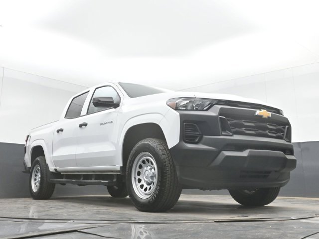Used 2025 White Chevrolet Work Truck image 38