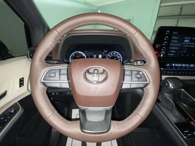 Used 2023 Black Toyota Platinum image 14