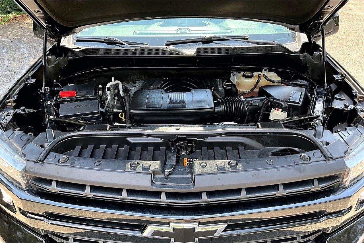 Used 2021 Black Chevrolet RST image 31