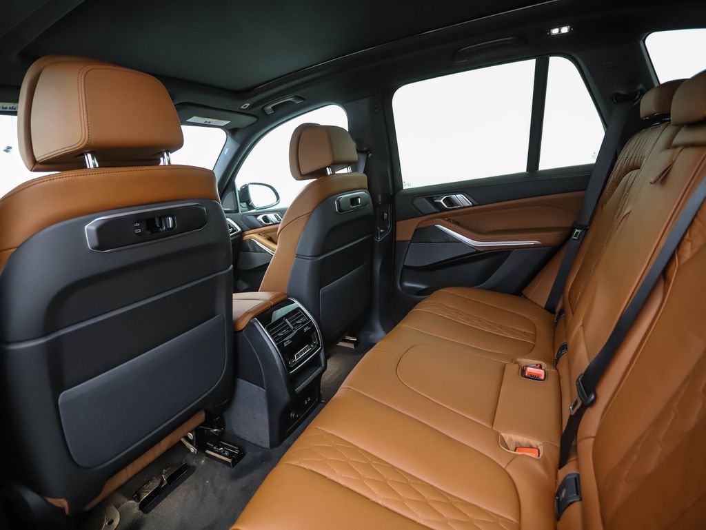 New 2026 Black Sapphire Metallic BMW xDrive40i image 21