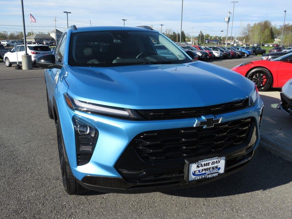 Used 2025 Marina Blue Chevrolet ACTIV image 5