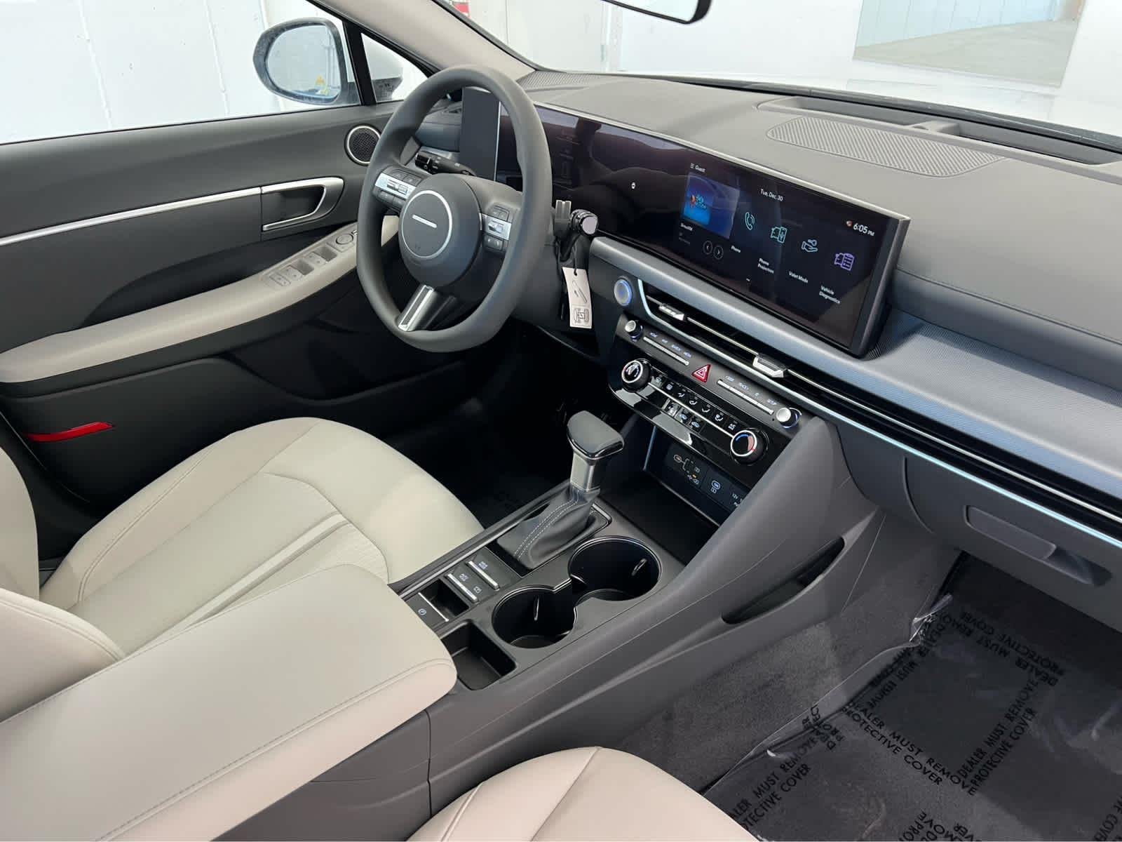 2025 Hyundai Sonata SE - Photo 8