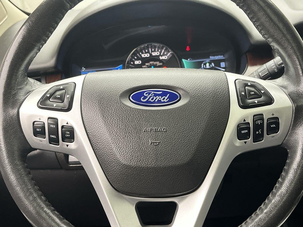 Used 2014 White Platinum Metallic Tri-Coat Ford Limited image 16