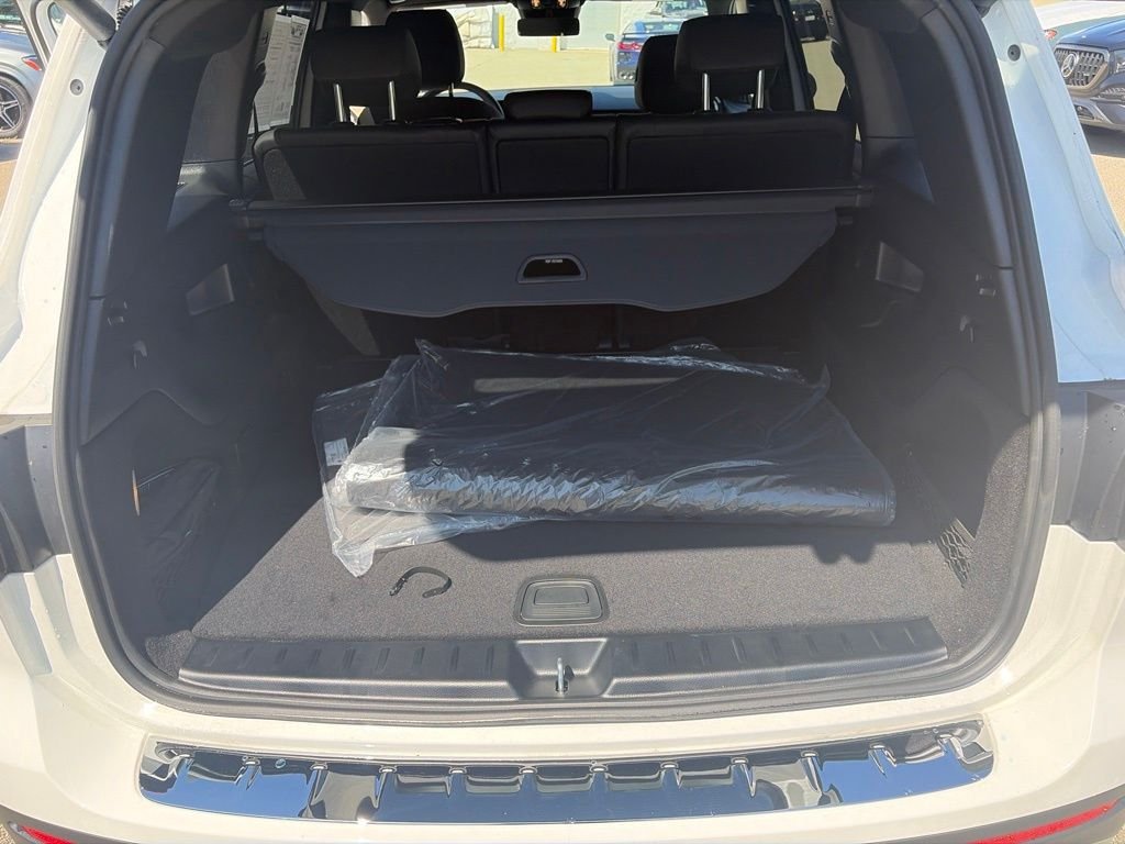 Used 2026 White Mercedes-Benz GLB 250 image 19