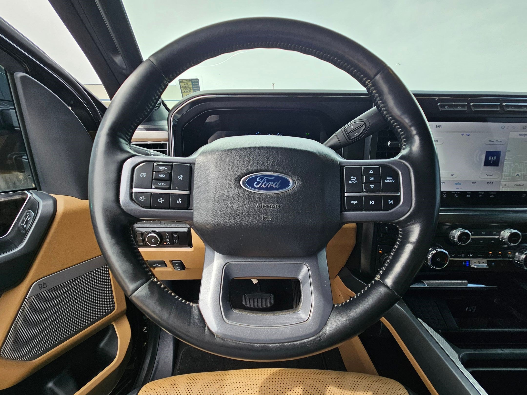 Used 2023 Black Metallic Ford Lariat image 15