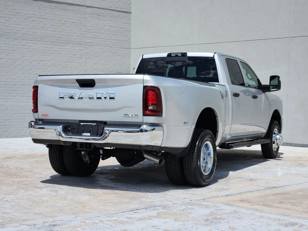 New 2026 Silver Zynith Ram Tradesman image 4