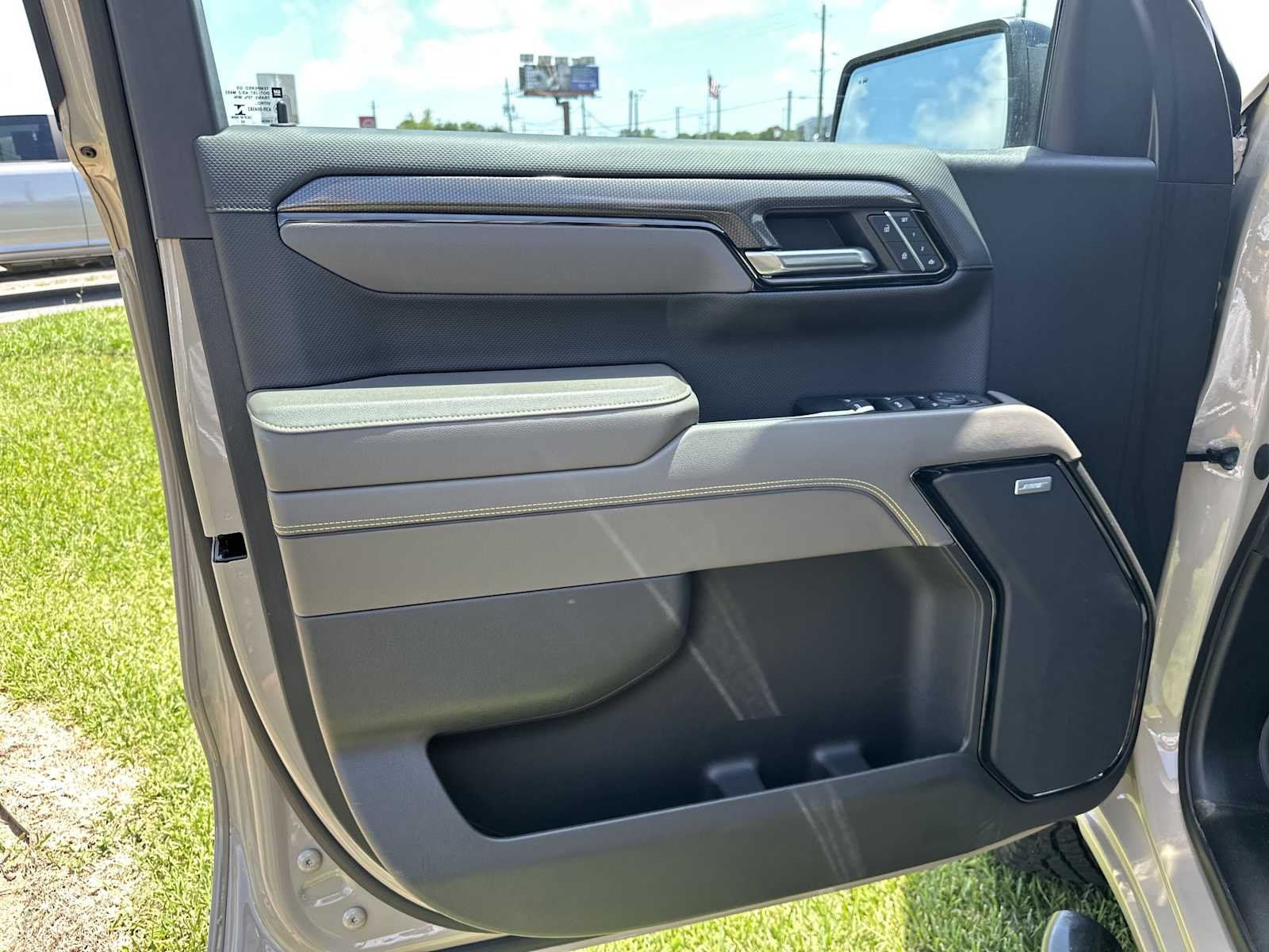 2023 Chevrolet Silverado 1500 ZR2 - Photo 16