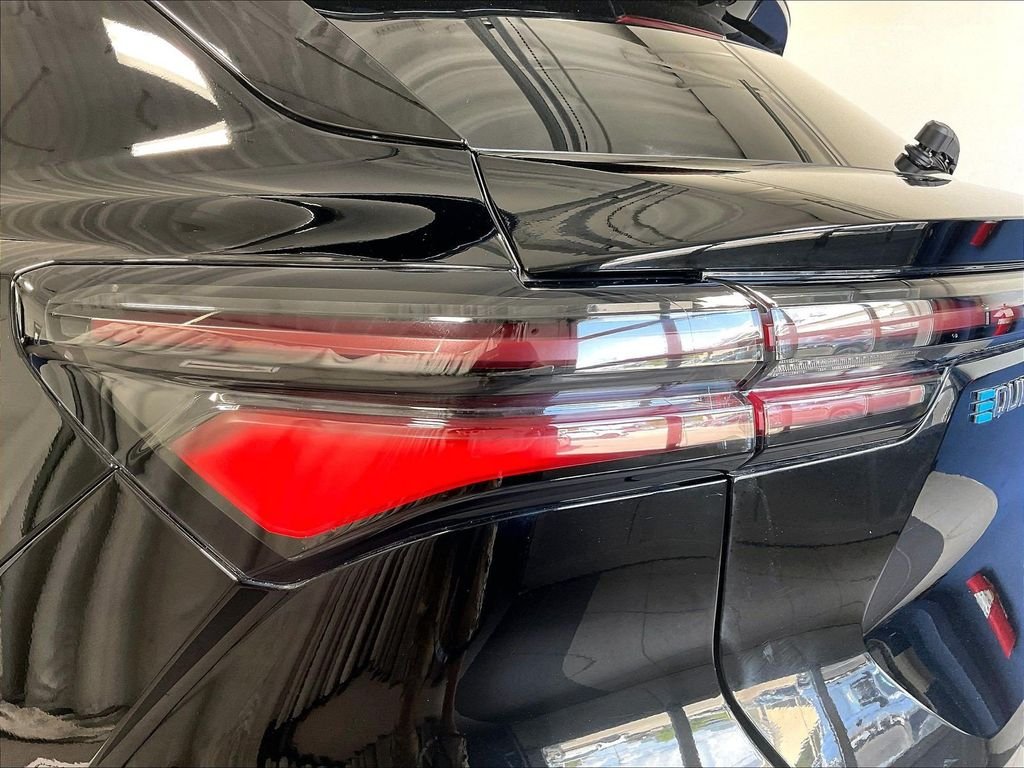 Used 2025 Black Chevrolet LT image 34