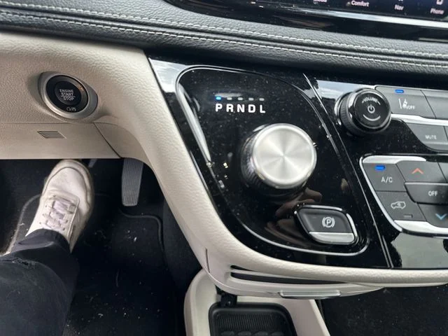 Used 2024 White Chrysler Select image 24