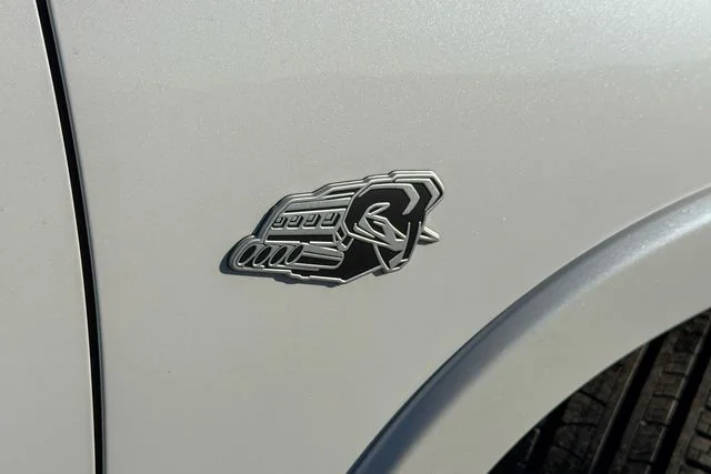 New 2026 Ivory White Tri-Coat Pearl-Coat Exterior Paint RAM Laramie image 7