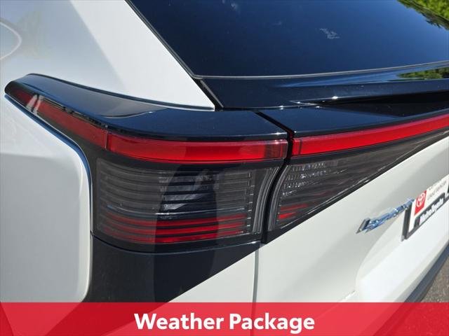 Certified Used 2024 WIND CHILL PEARL Toyota XLE image 39