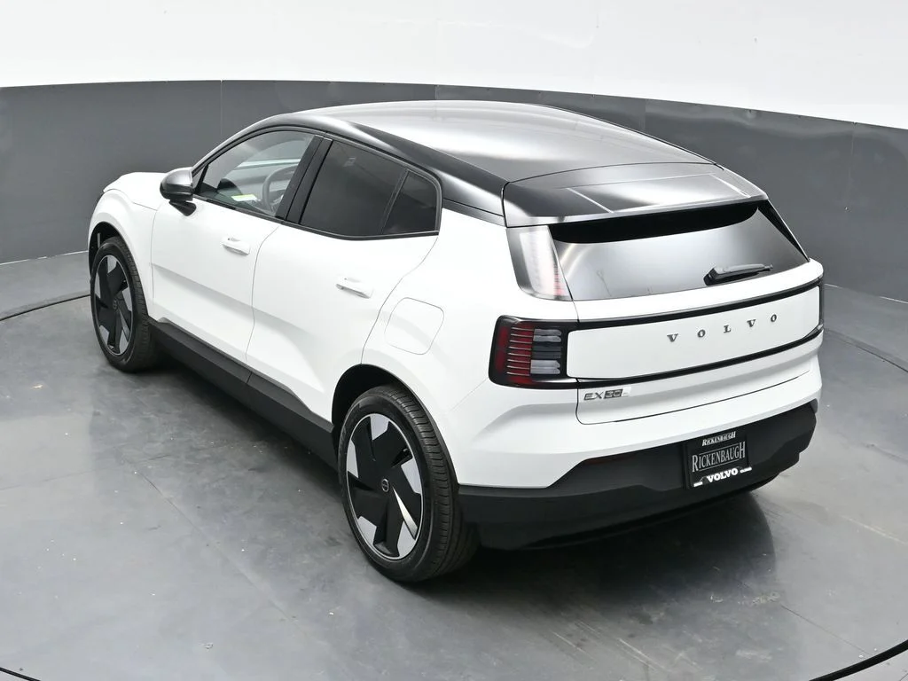 New 2026 Crystal White Volvo Twin Motor Performance Plus image 31
