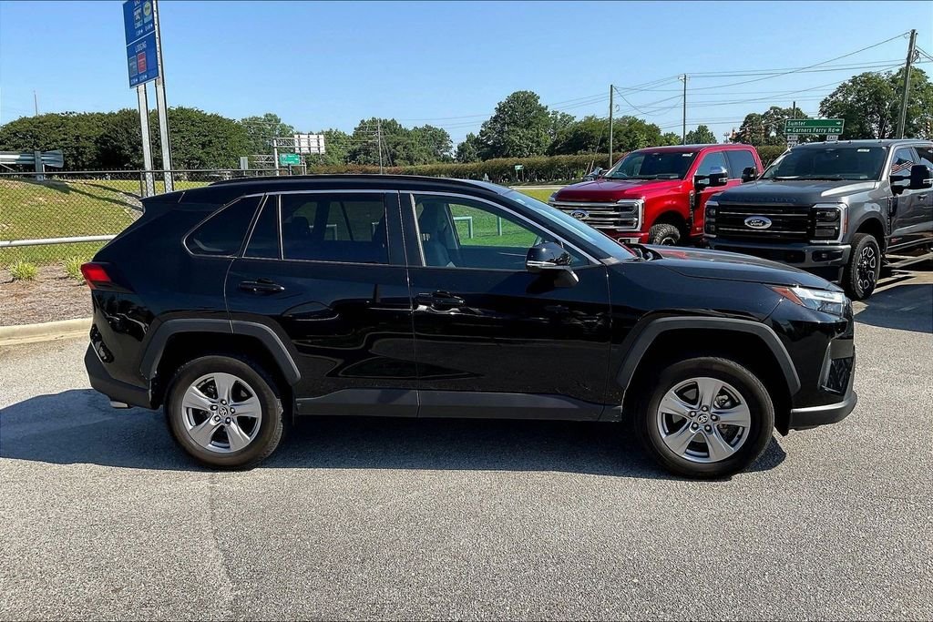 Used 2025 Midnight Black Metallic Toyota XLE image 7