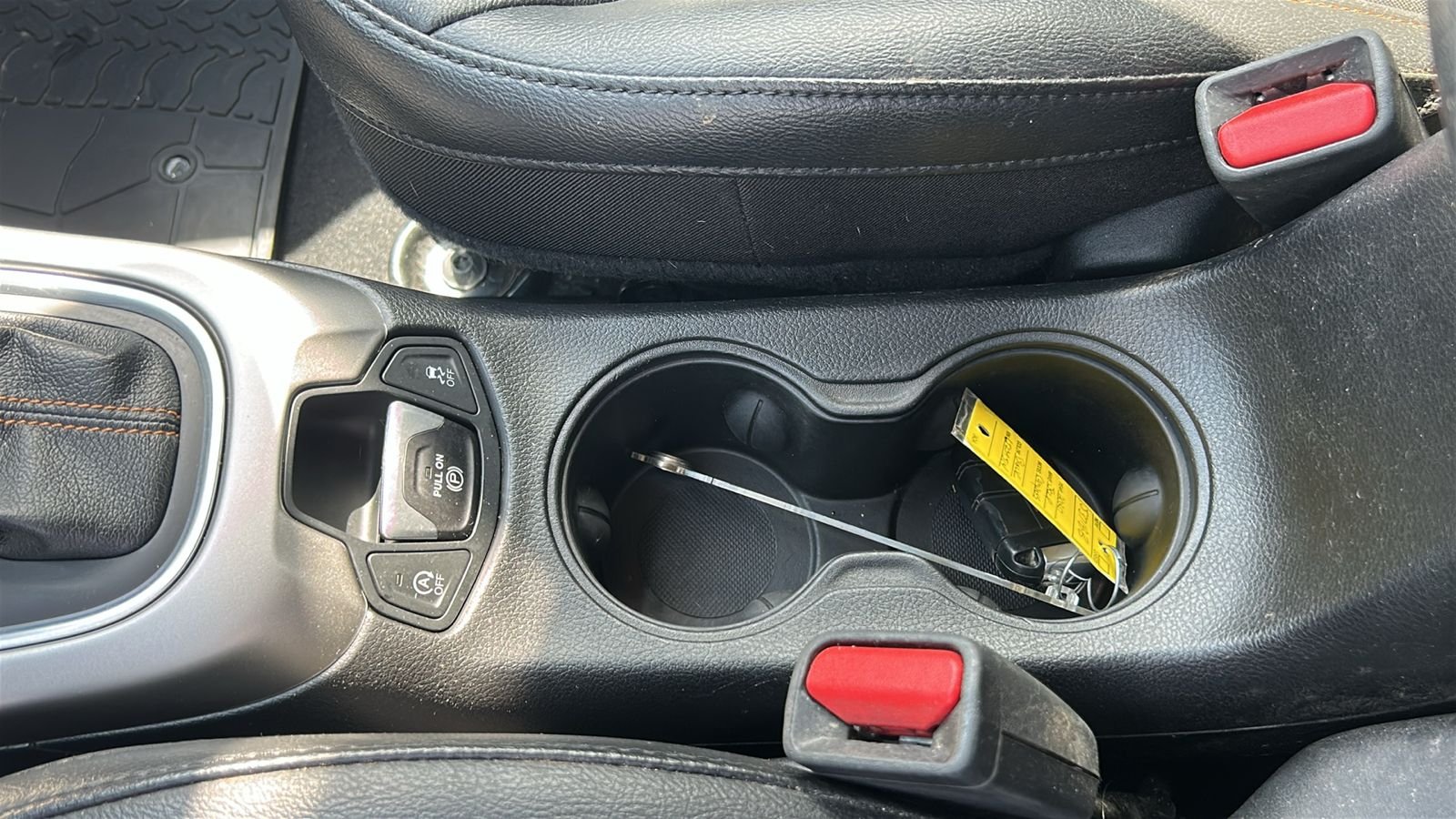 Used 2020 Black Jeep Latitude image 29
