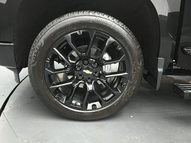Certified Used 2026 Black Chevrolet High Country image 29