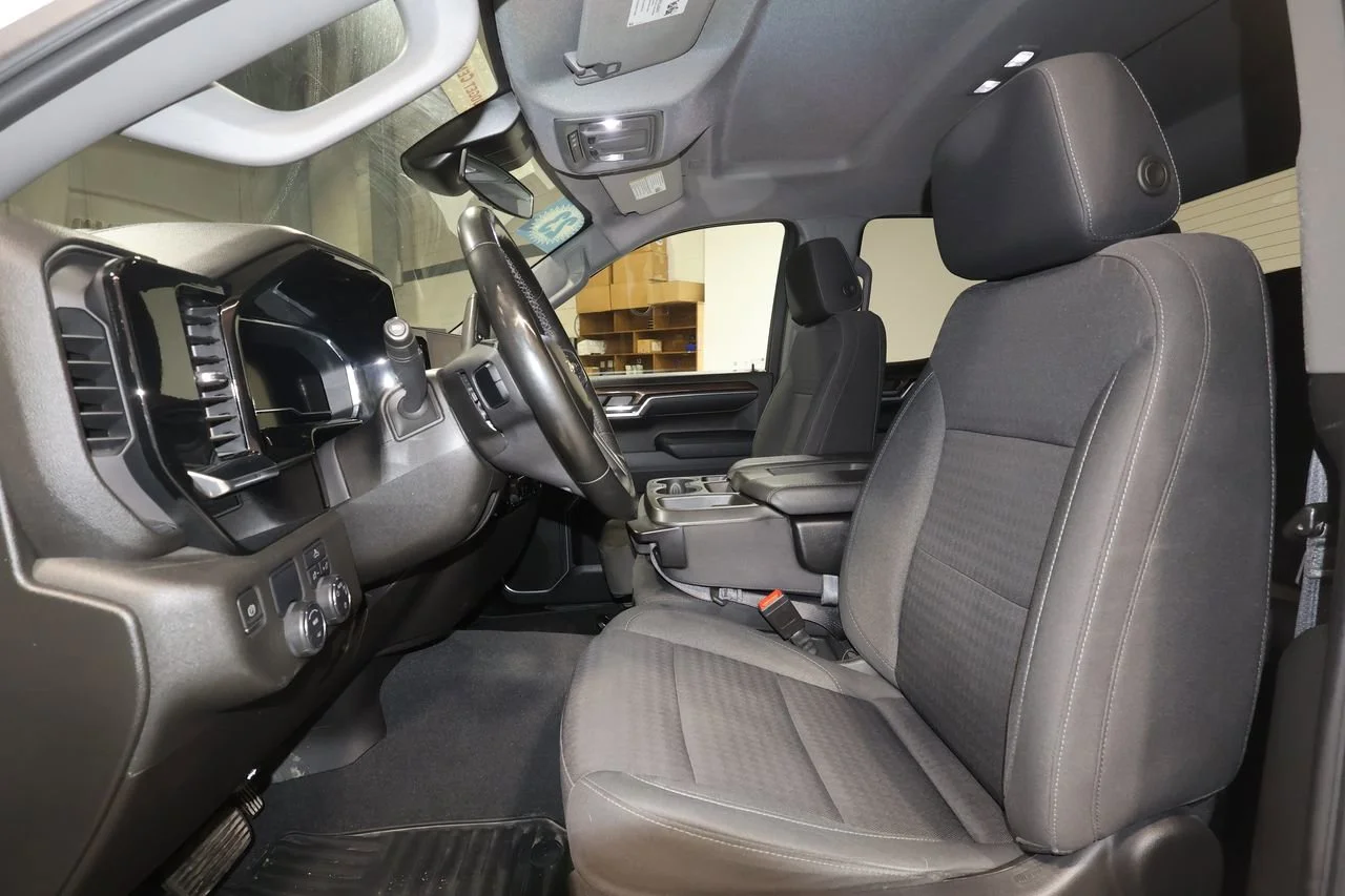 2023 Chevrolet Silverado 1500 LT - Photo 12