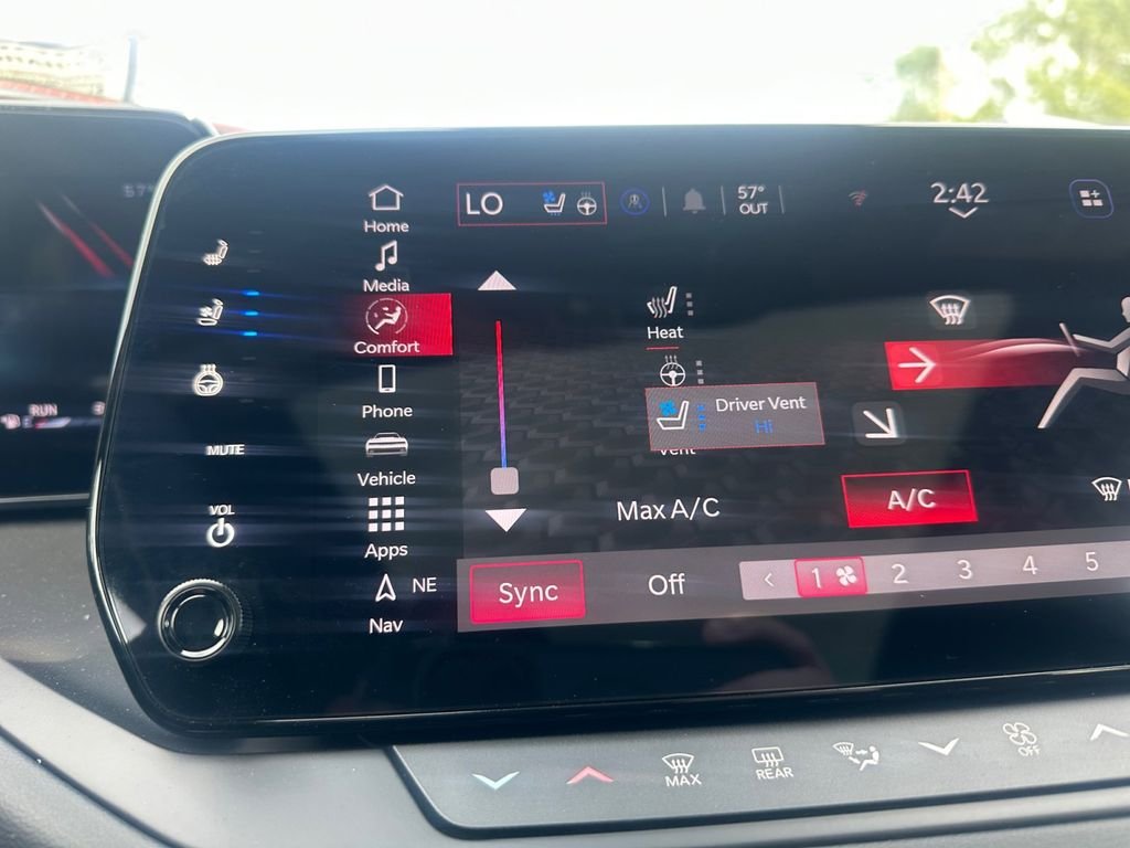 New 2026 White Knuckle Dodge R/T Plus image 24