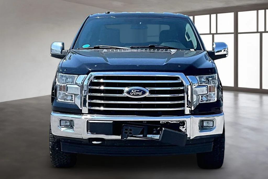 Used 2017 Black Ford XLT image 4