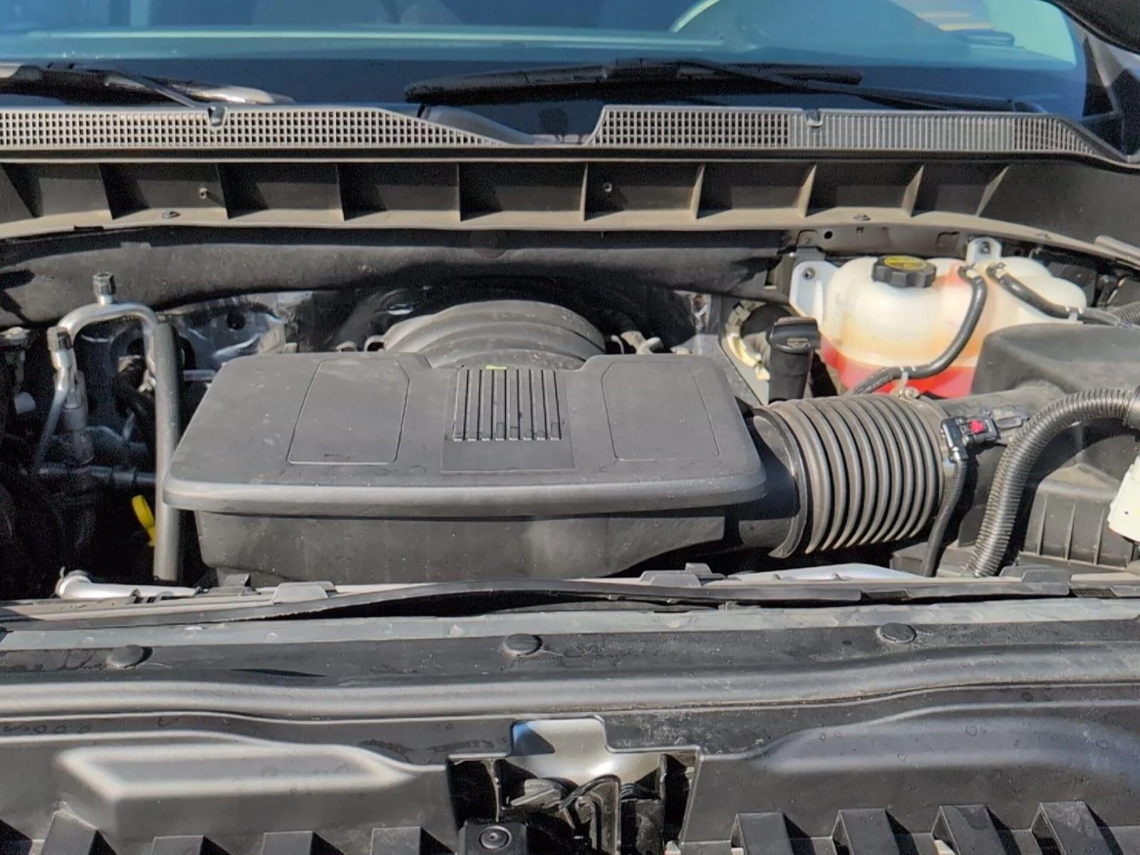 Used 2025 Sterling Gray Metallic Chevrolet LT image 14