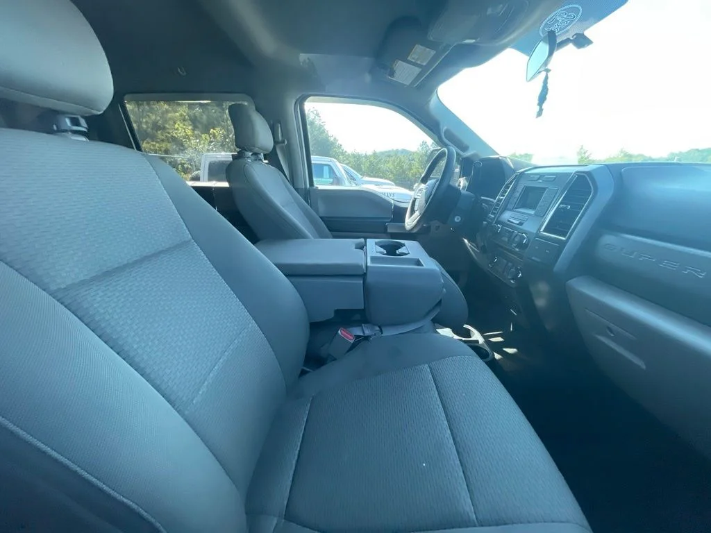 Used 2017 White Ford XLT image 16