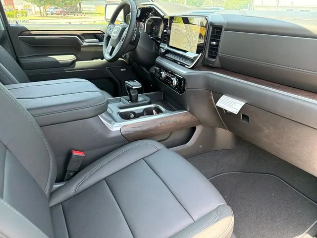 2026 GMC Sierra 1500 SLT - Photo 22