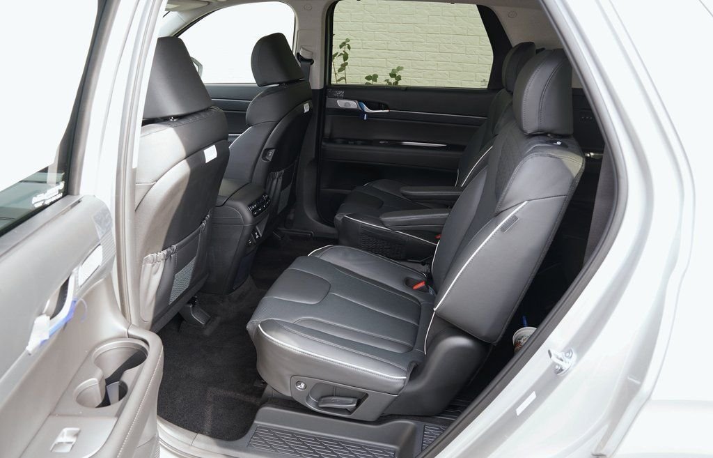 Certified Used 2025 Typhoon Silver Hyundai Limited image 32