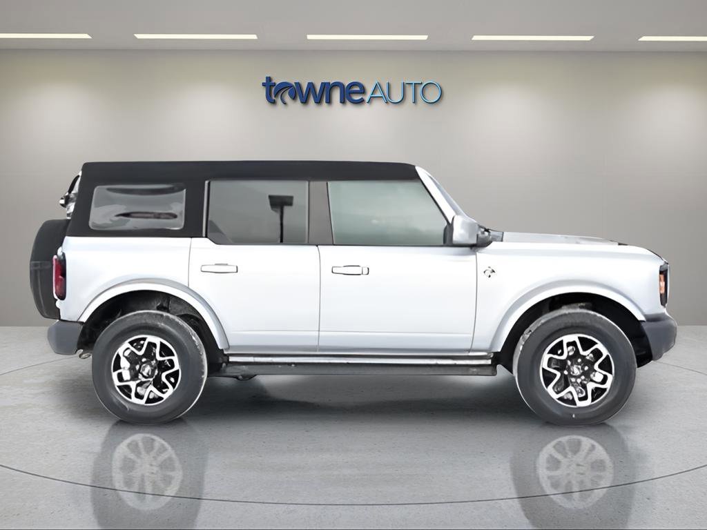 2023 Ford Bronco 4-Door Outer Banks - Photo 6