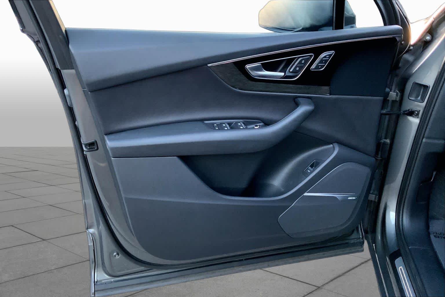 Used 2018  Audi Prestige image 21