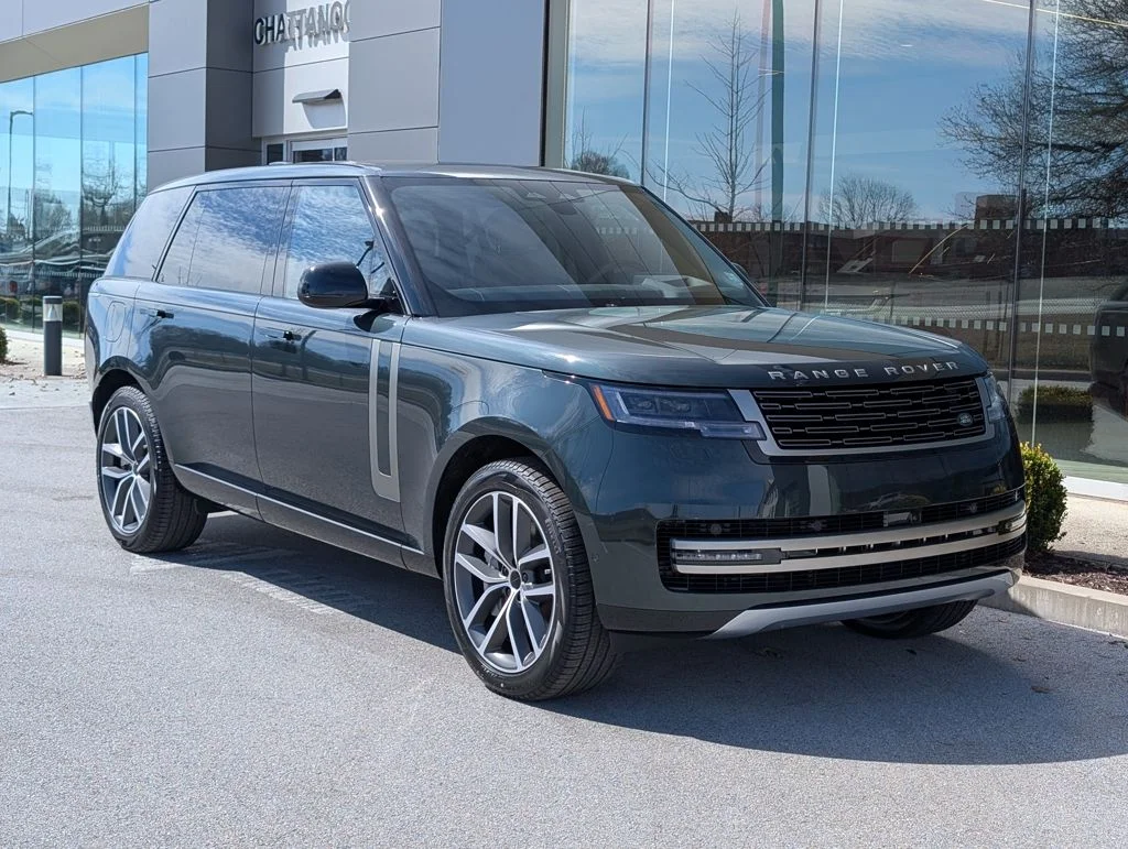 New 2026 Belgravia Green Land Rover SE image 10