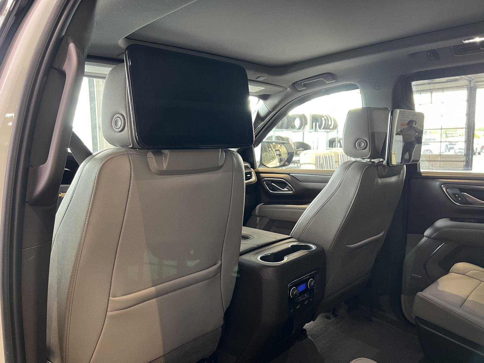 Used 2022 Summit White Chevrolet LT image 18