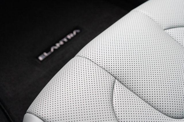 2025 Hyundai Elantra Limited - Photo 24