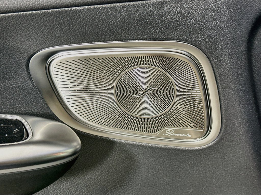 New 2027 Starling Blue Metallic Mercedes-Benz GLC 300 image 18