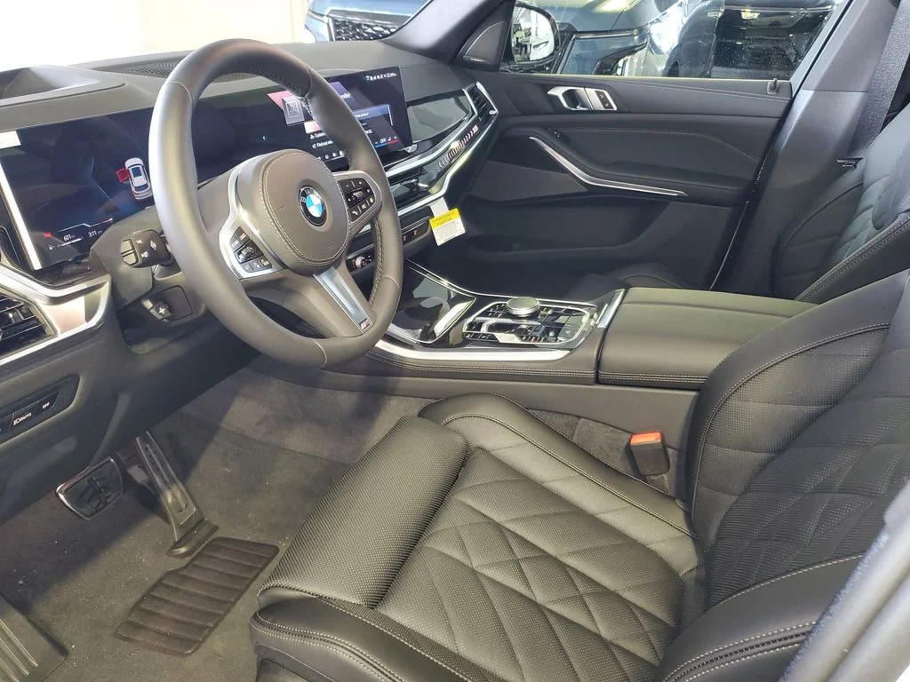 Used 2026 White BMW sDrive40i image 15