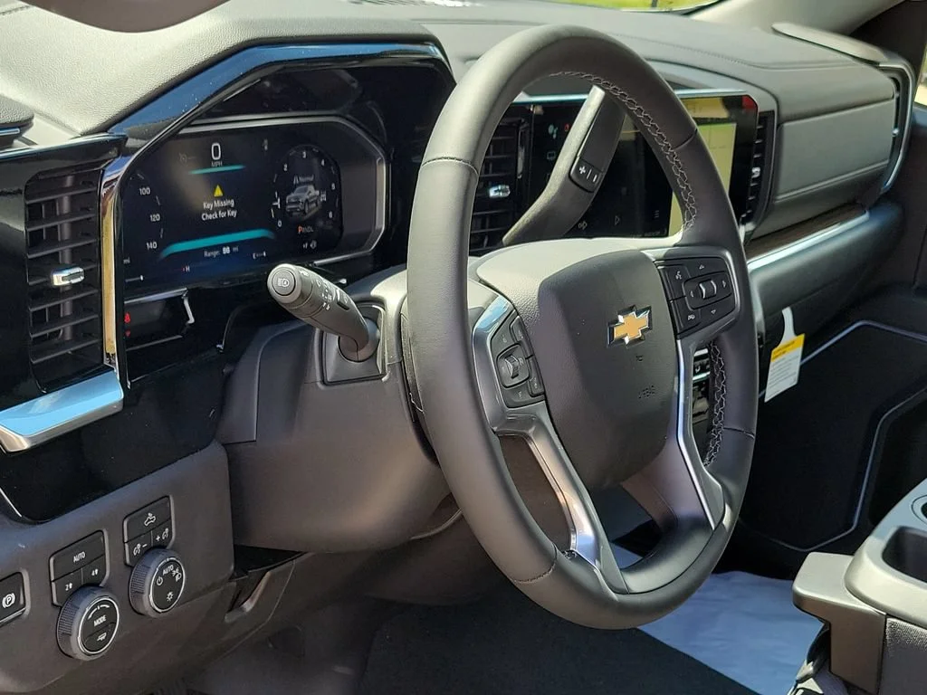New 2026 Summit White Chevrolet LT (2FL) image 7